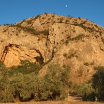 Rock shelter Cueva de las Grajas